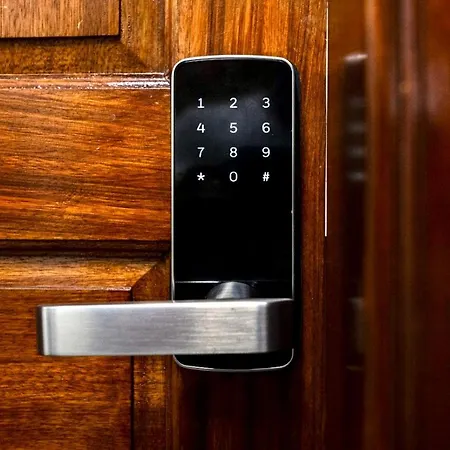 公寓 Cristalia,roof Terrace In Center, Garage, Netflix 75inch Tv *