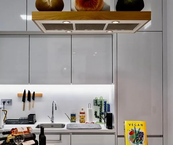 Cristalia,roof Terrace In Center, Garage, Netflix 75inch Tv 公寓 丰沙尔