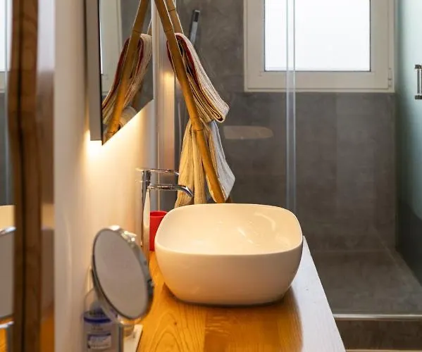 Apartment Cristalia,roof Terrace In Center, Garage, Netflix 75inch Tv Funchal (Madeira)